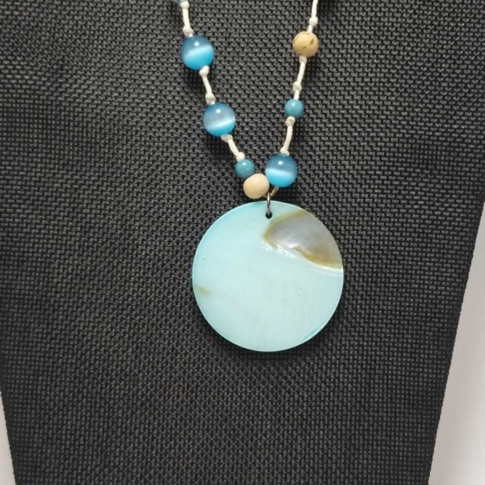 Shell necklace - Picture 2 of 6